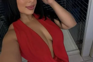 Pretty Face 🍒✨Exotic 🌺 Thick &... - Image 2