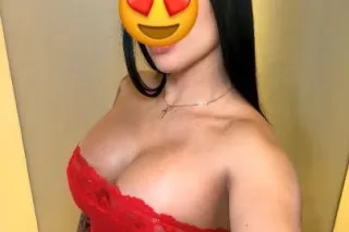 colombiana de medellin en CAMA... - Image 4