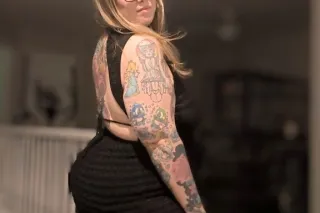 BBW Big Booty PAWG MILF Snow Bunny Gamer - Image 5