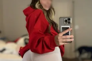 🍑🥵🔥PUSSY WET & TIGHT, READY TO... - Image 3
