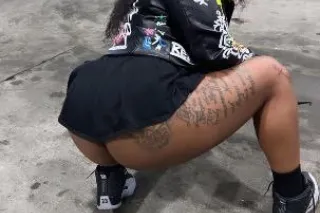 LeavingToday💦2Girls👯♀PussyTigh... - Image 3