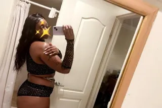 🌹FridayW Shantay 📲 💦 THICC N 🍫 - Image 1