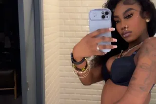 JAMAICAN GYAL AVAILABLE NOW 💦 - Image 9
