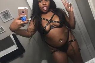 Pink pussy & best head in town 🤫😳😊😩💕💙 - Image 11