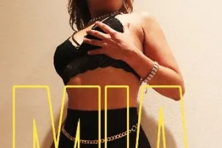 Caliente Latina - 27 - Image 1