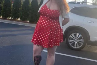 Thicc redhead, verified! - 34 - Image 1