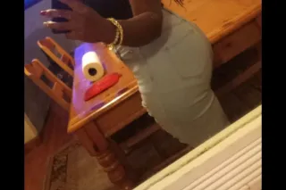 Kum feel on these Cheeks Baby ... - Image 1