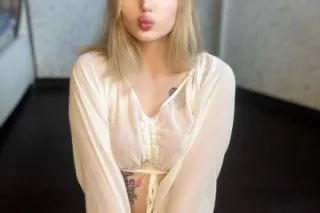 Available💦 Sweet Sexy Hot Girl 💞Horny Tight Pussy ☎Incall📞Outcalls🚗LIVE FT SHOWS, CONTENT 4 SALE! DOMME ❤‍Text on Telegram✅@Emily60120 - Image 2