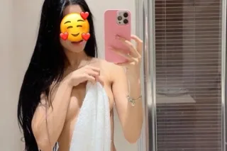 sexi flaquita rica - Image 1