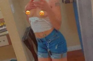 Petite Treat 🍡🍬🍭in town until Friday Morning...Dont Miss Me! 😊😘 - Image 2