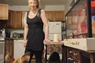 $35 live shower n stretch w/household items - Image 9