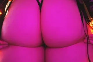 Juicy Georgia Peach 🍑 💦 - Image 5