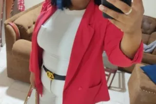hola chica trabajadora bonita - Image 1