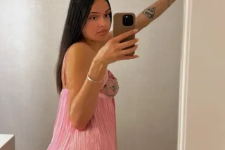 Tall Brunette Beauty Arriving Soon! - Image 6