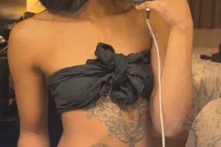 Cum get wrapped in this warm blanket 🍑💦 - Image 8