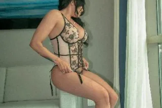 hi i am Laura call me in hartf... - Image 2