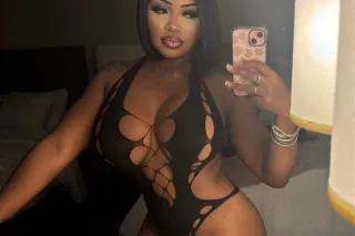 Slim Busty Squirter💦ASS SMOTHERING🍑🤐38DD🍒FaceTime shows📲Foot Fetish Service🦶🏽 - Image 5