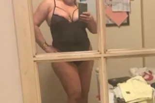 ✿♥︎𖤓 hey are you Valentine's out there I'm in Cape Girardeau and I am feeling very lonely all alone on Valentine's Day so if you're alone too, maybe we can be alone together and have some kinky fun. - Image 10