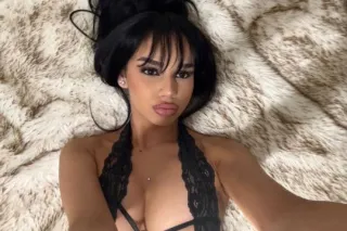 new to town looking for some fun - Image 1