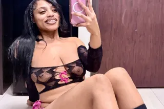 Arriving Soon!! Hosting Downtown or i can travel to your bedroom🖤 - Image 2