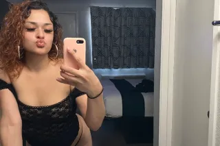 slim thick 5'6 tatted latina mami 🫦 - Image 2