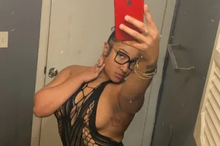 🏪I WANT MY THROAT👅 STUFFED🤤& M... - Image 1