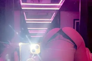 🥰💋 PETITE WITH A PRETTY FACE! ... - Image 3