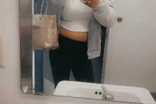 Hot tatted up blonde - 32 - Image 1