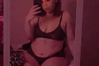Thick And Freaky Snow Bunny💦❤ ... - Image 1