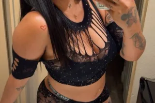 nueva chica en la ciudad🍑 Lati... - Image 2