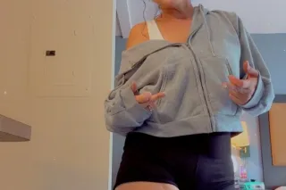 BOOK A QV $100!! I GIVE 🔥 HEAD AND PUSSY TIGHT AND WET! - Image 7