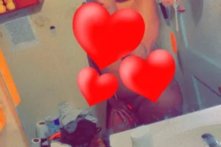 suck good throat💦, tight pussy... - Image 1
