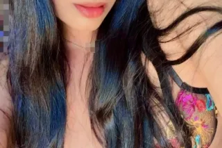 hot latina - 32 - Image 1