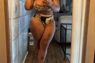 lightskin big booty INCALL - 2... - Image 2