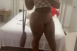 lightskin big booty INCALL - 2... - Image 4