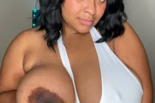I'm bbw Yesmin back in town ✅$50 deposit must for all appointments💖Two girl special💋Available for 🎀Incall/Outcall and Car call/Hotel Fun Provide VIP Service🌲 - Image 1