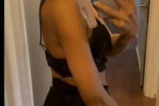 Kourtney Available!! Text Me!!... - Image 2