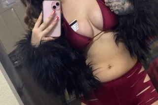 BIG TITTIE SNOW BUNNY WHO WANT... - Image 4