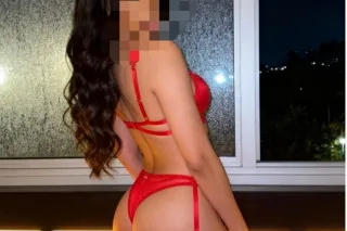 I am available incall and outcall - Image 1
