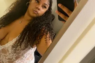 AVAILABLE NOW🥳😘in and out call... - Image 2