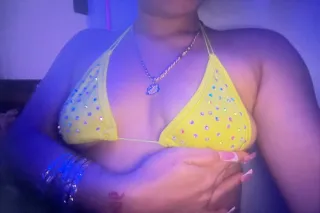 Lets have a facetime call 🍑🤤 -... - Image 3