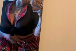 2 Girls Available 😍💞 - 25 - Image 2