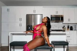 ✨CHOCOLATE BBBJ QUEEN AVAILABL... - Image 4