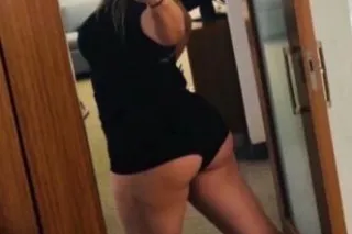Back in Town. Juicy Big Booty ... - Image 2