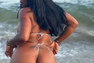 Cute Face Slim Waist Big Ole B... - Image 2