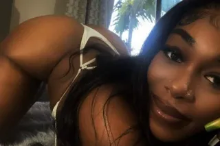 Cute Face Slim Waist Big Ole B... - Image 4