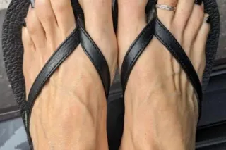 42 years old Mature Woman Ready to Cater ALLL your WANTS and NEEDS! - Image 1