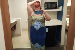 Beautiful Curvy-thick redhead ... - Image 1