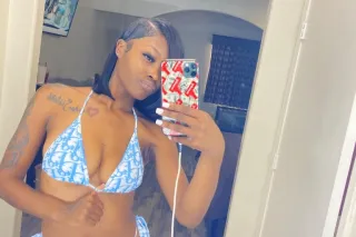 UPSCALE PETITE TREAT 👸🏽⭐ | INS... - Image 2