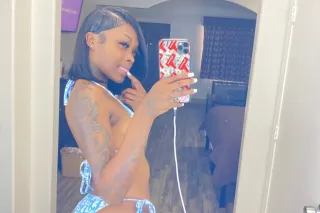 UPSCALE PETITE TREAT 👸🏽⭐ | INS... - Image 1